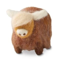 Highland Cow Felting Kit By Loops & Threads®